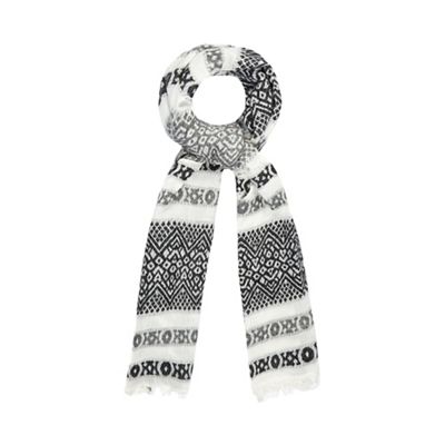 White jacquard woven scarf
